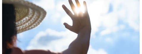 Colpo di sole e colpo di calore: sintomi e differenze Colpo di sole e colpo di calore: sintomi e differenze