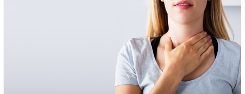 Senti la gola secca? Le cause e i rimedi più efficaci Senti la gola secca? Le cause e i rimedi più efficaci