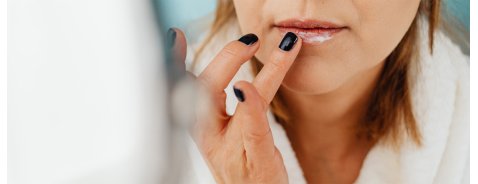 Come curare le labbra screpolate: tutti i rimedi più efficaci Come curare le labbra screpolate: tutti i rimedi più efficaci