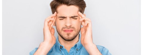 Riconoscere il mal di testa da cervicale: sintomi e rimedi Riconoscere il mal di testa da cervicale: sintomi e rimedi