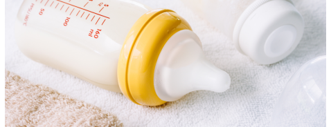 Latte artificiale neonato: meglio liquido o in polvere?