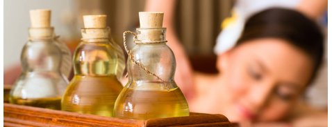 Sfrutta l’arte del massaggio e dell’aromaterapia per combattere lo stress!