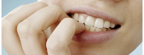 I rimedi naturali per eliminare il “vizio” di mangiarsi le unghie