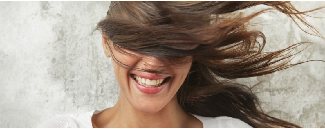 Cosa provoca la caduta dei capelli e come contrastarla