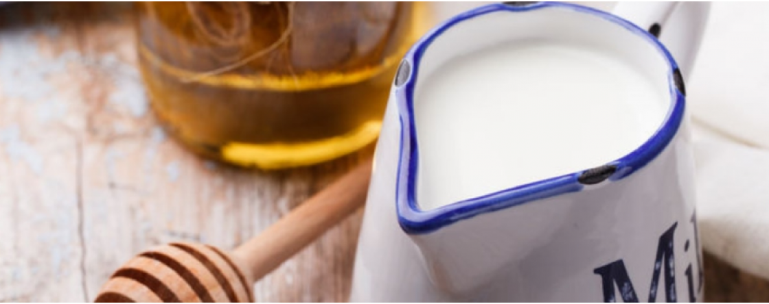 Funziona il latte e miele per il mal di gola?