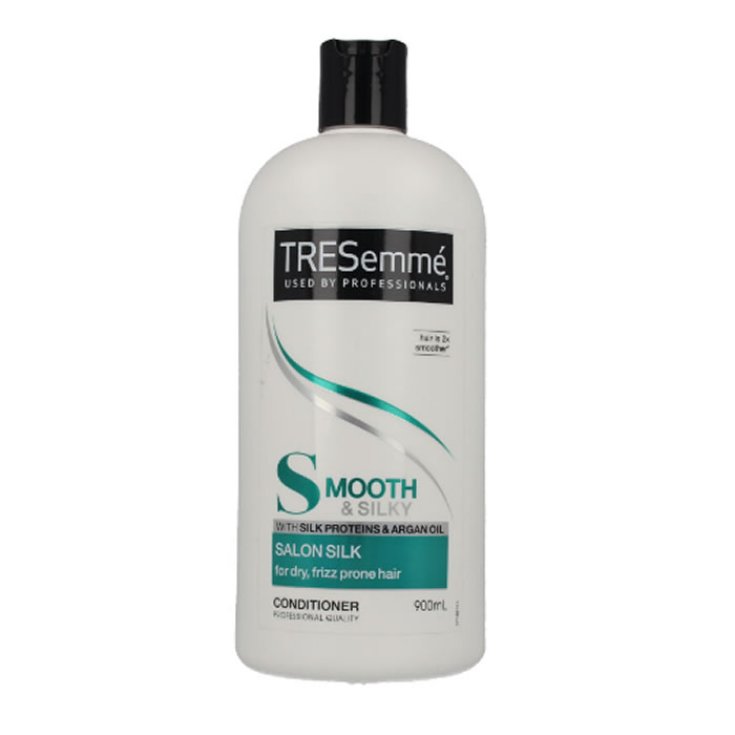 Tresemm&eacute; Liscio E Setoso Conditioner Capelli Secchi E Crespi 900ml